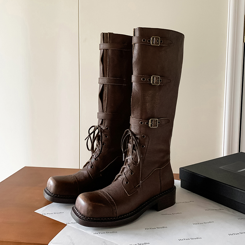 Bota Feminina Arden Furtado de - Leather Classic Strap avaliação e preço